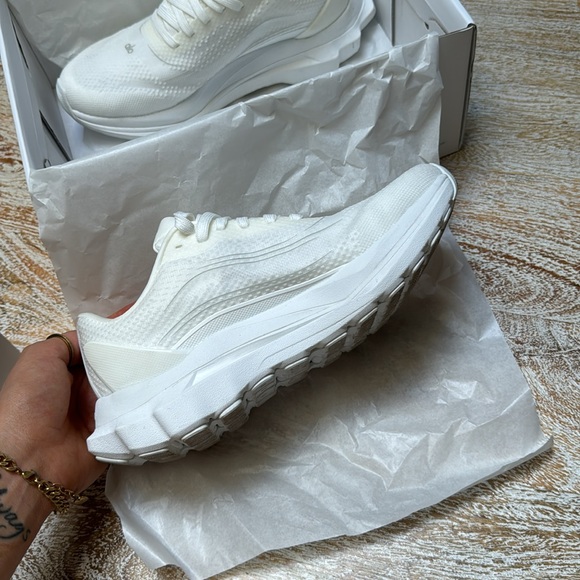 ALO Yoga White Women's Shoes - Picture 5 of 8